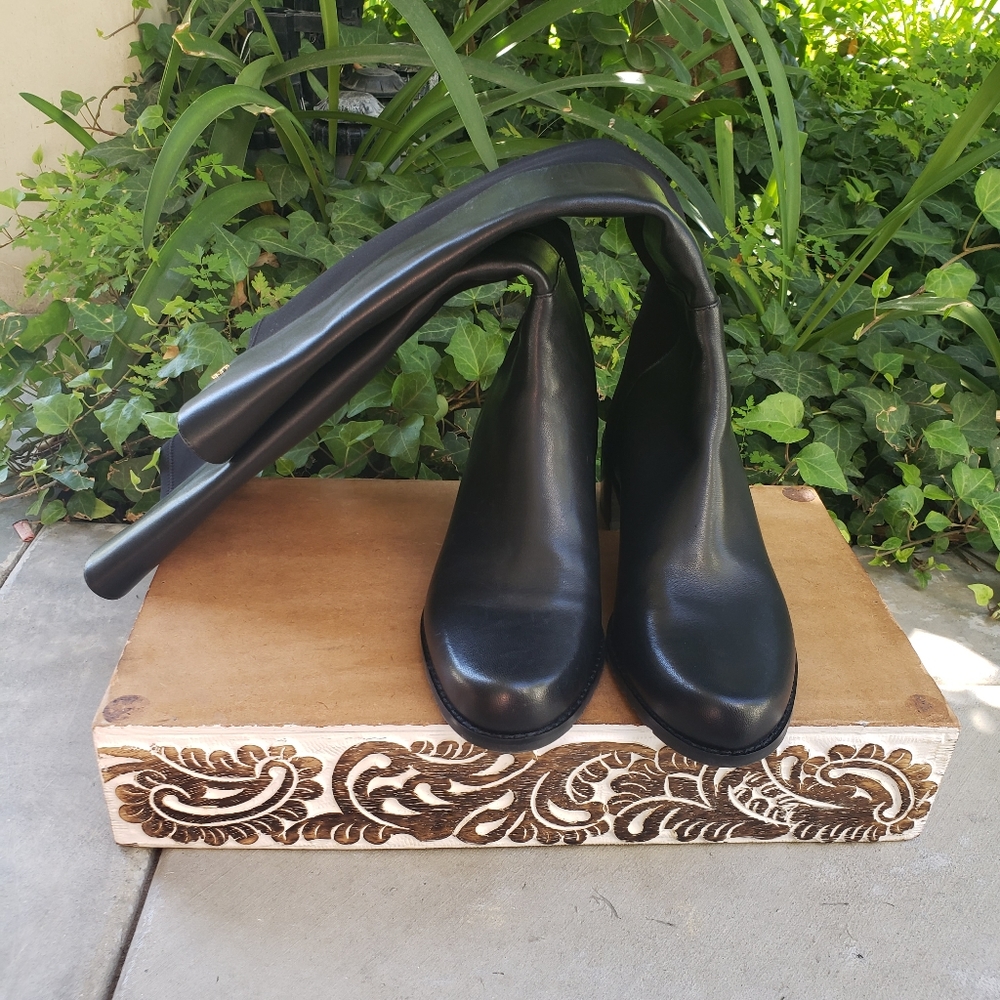 Gorgeous Stuart Weitzman Black Nappa Leather Boots - Picture 7 of 10